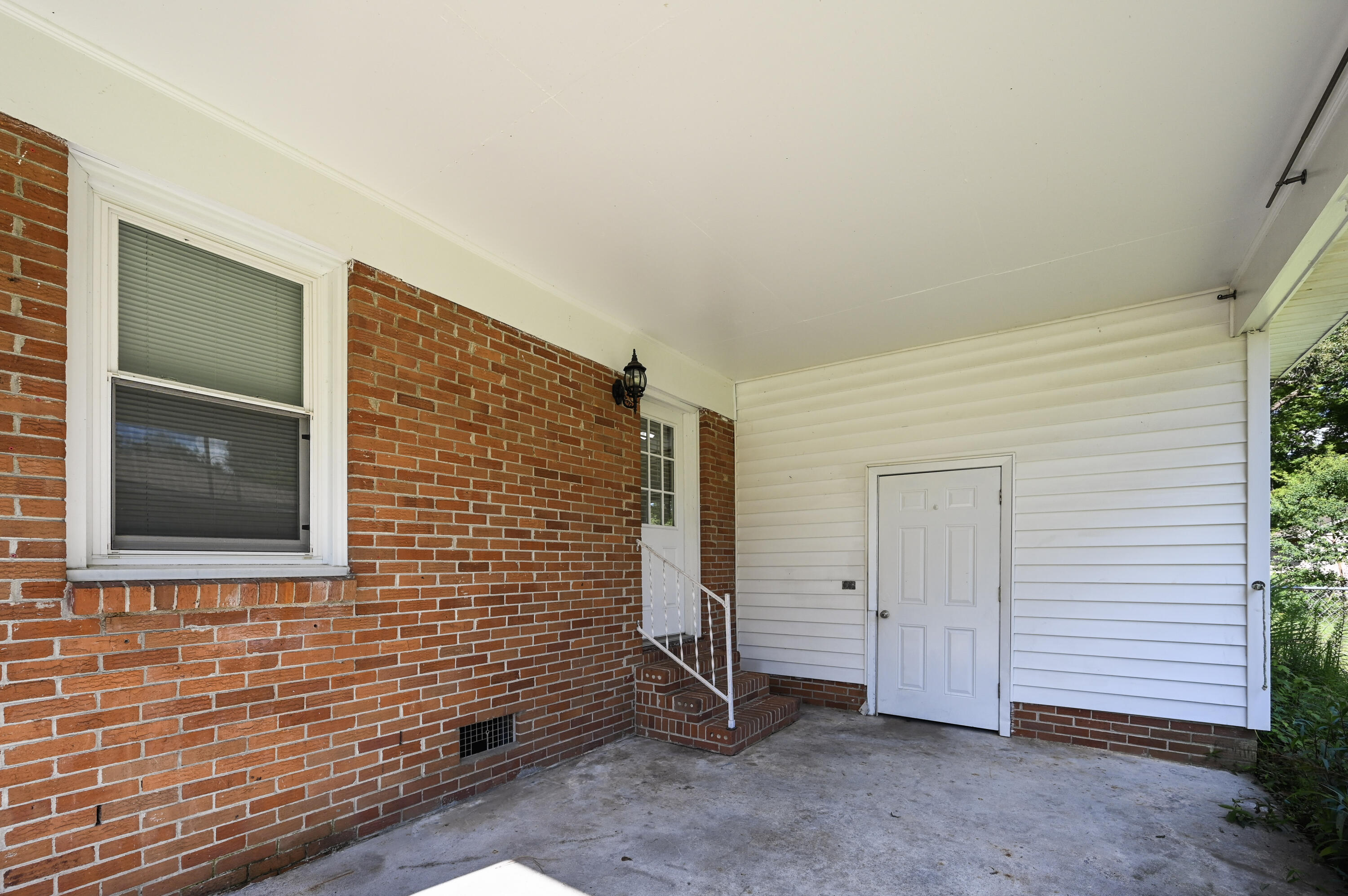 221 Vine Street