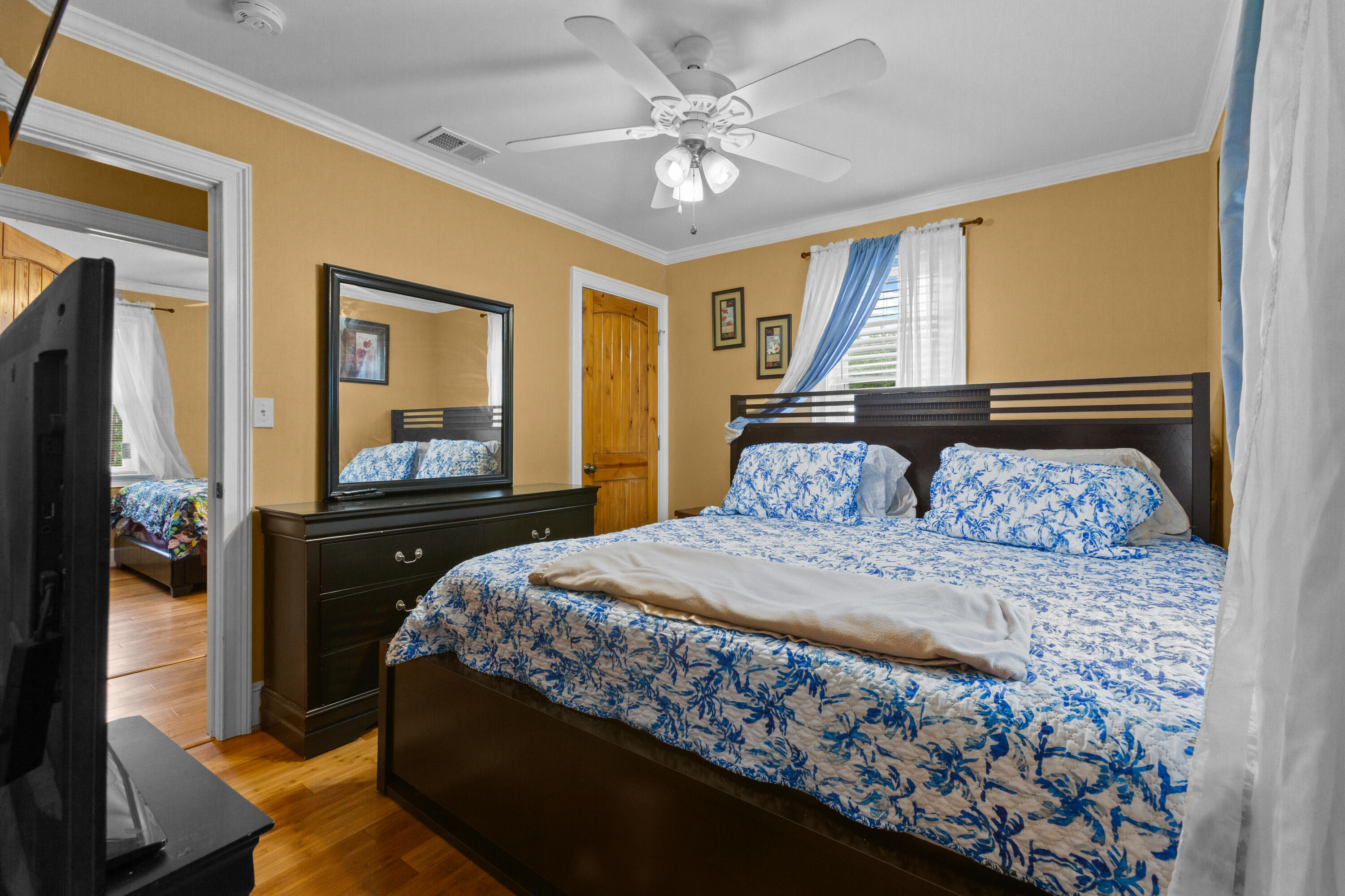 325 Eastwood Circle