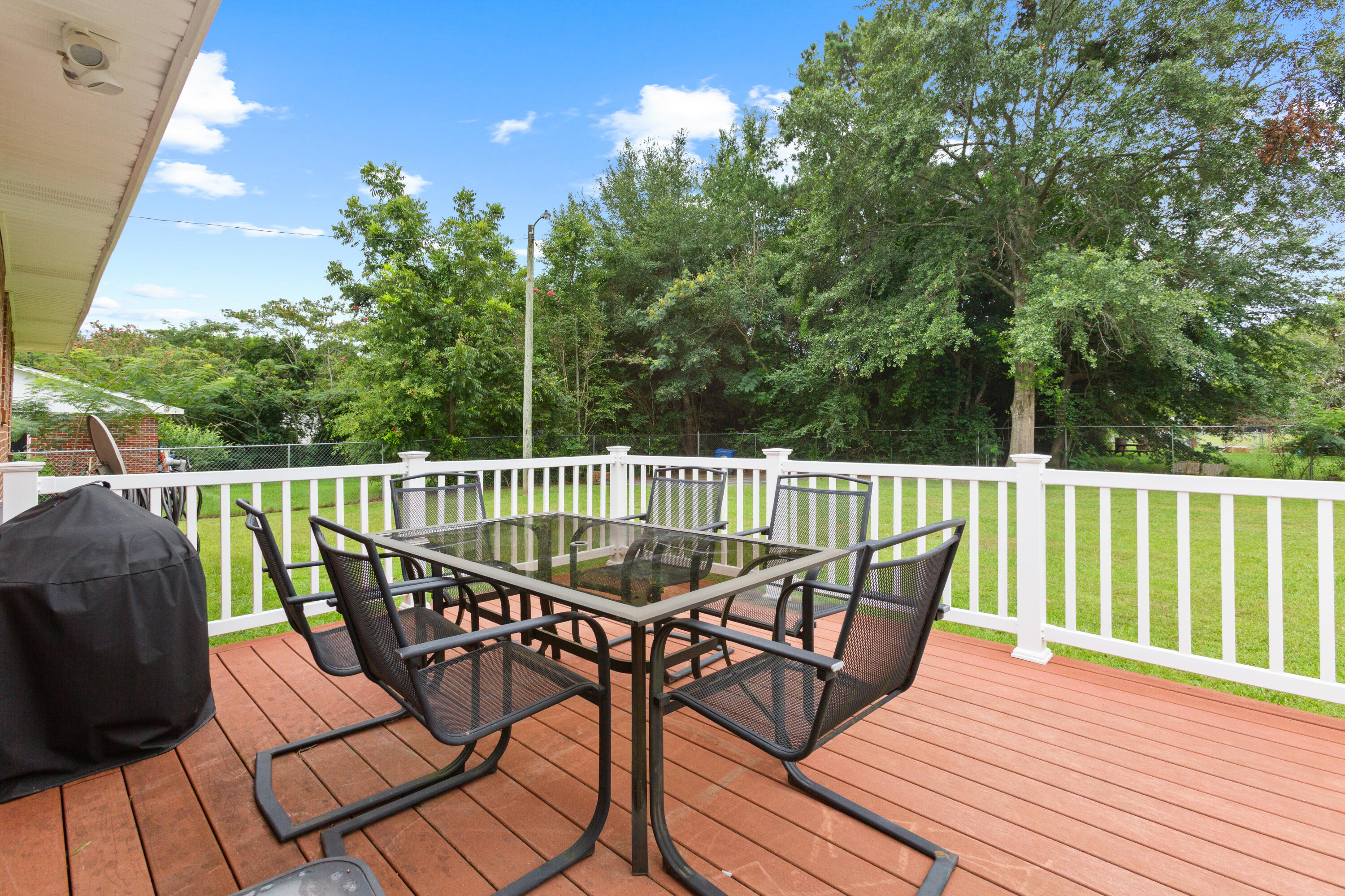 325 Eastwood Circle