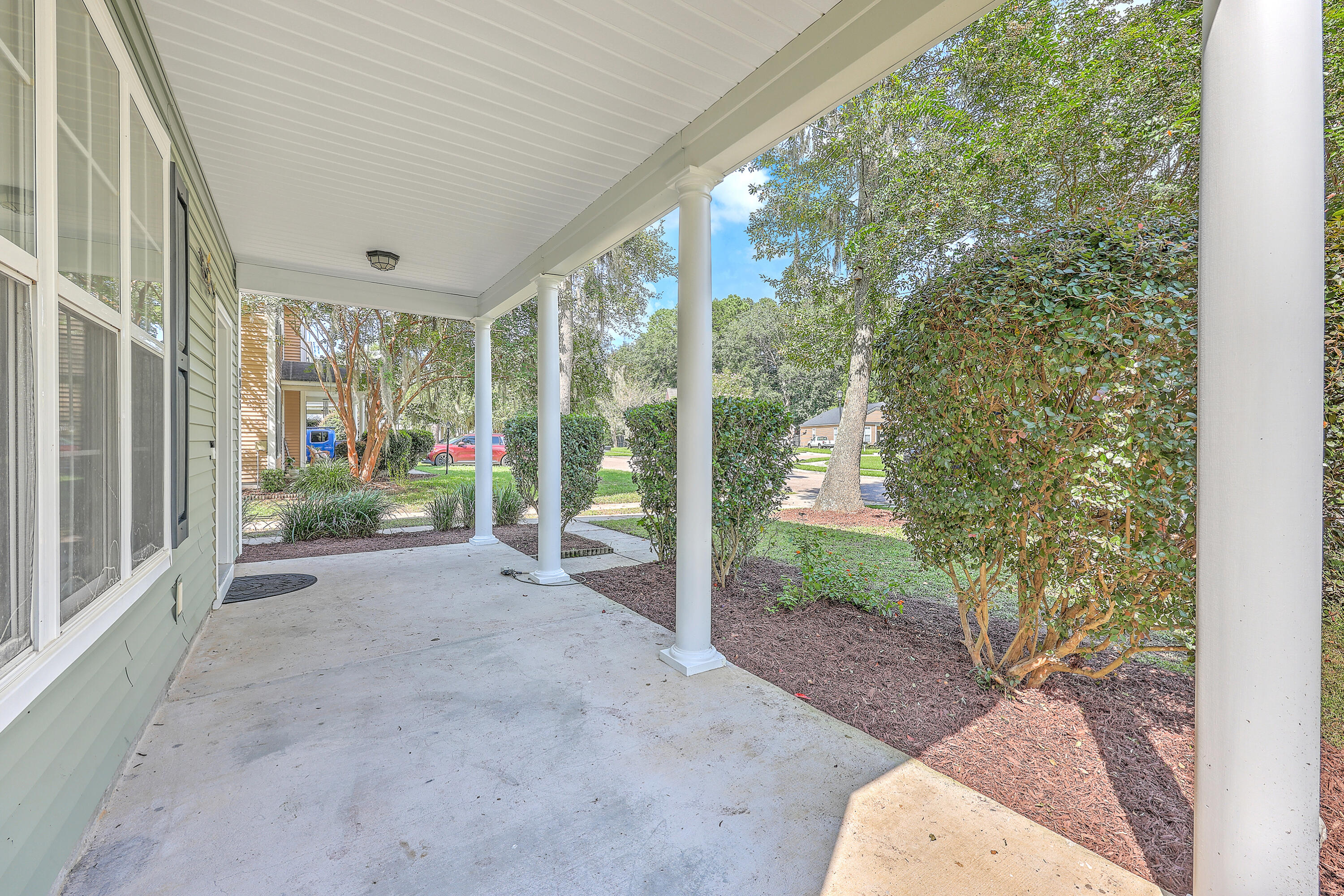8953 Planters Row Lane