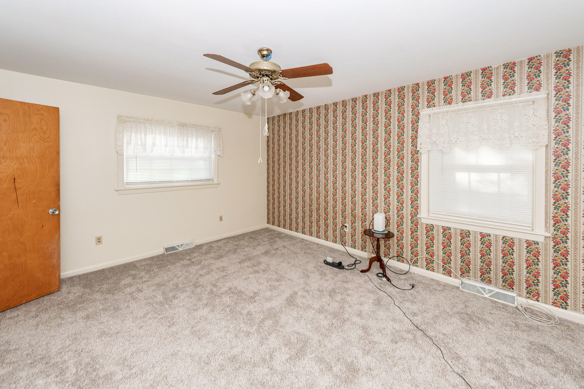 1234 Brookside Drive