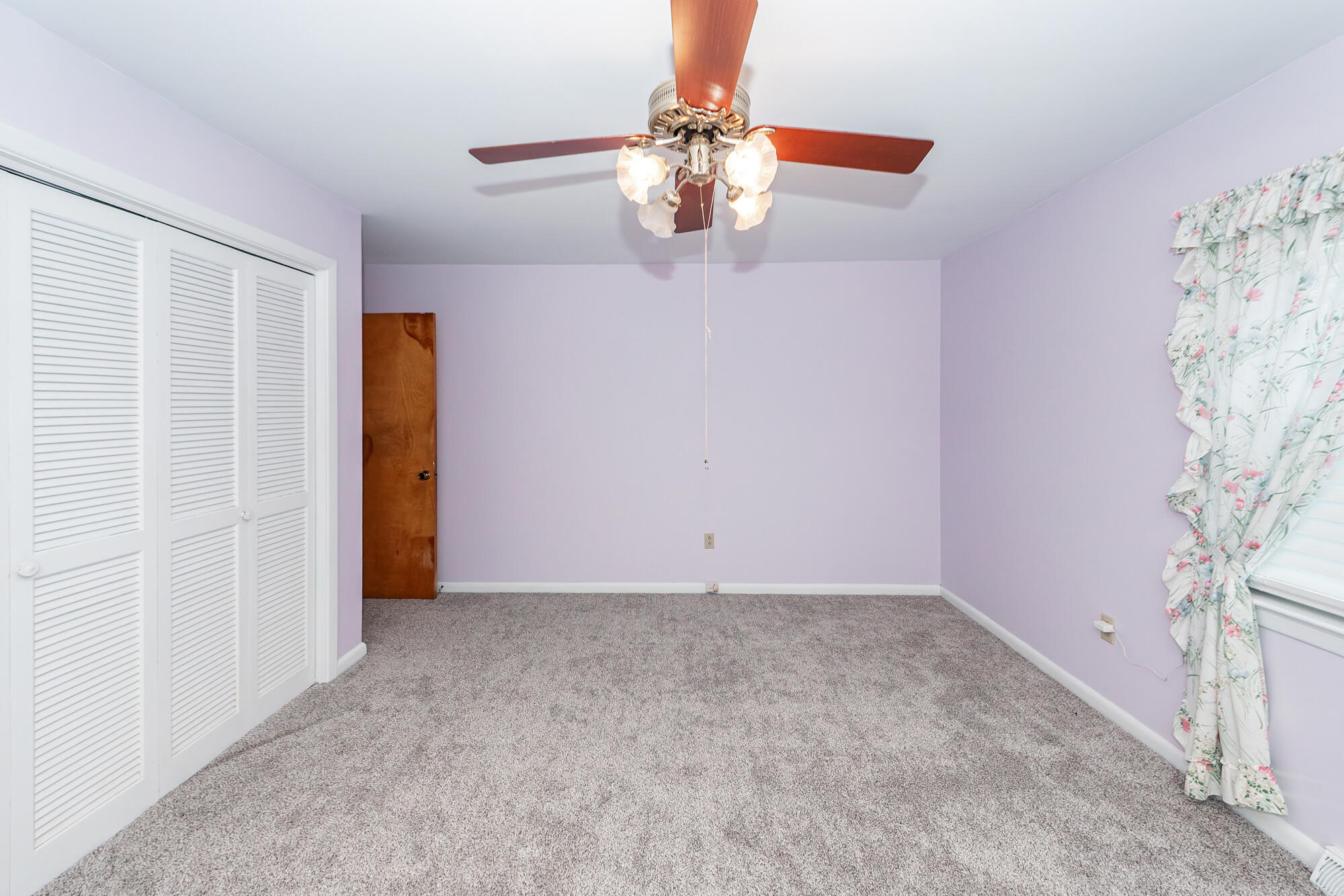 1234 Brookside Drive