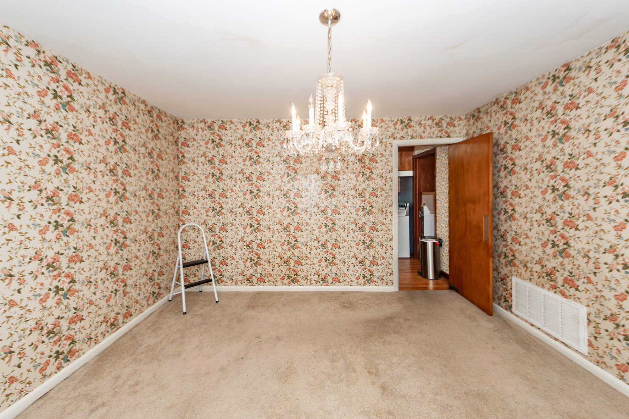 1234 Brookside Drive