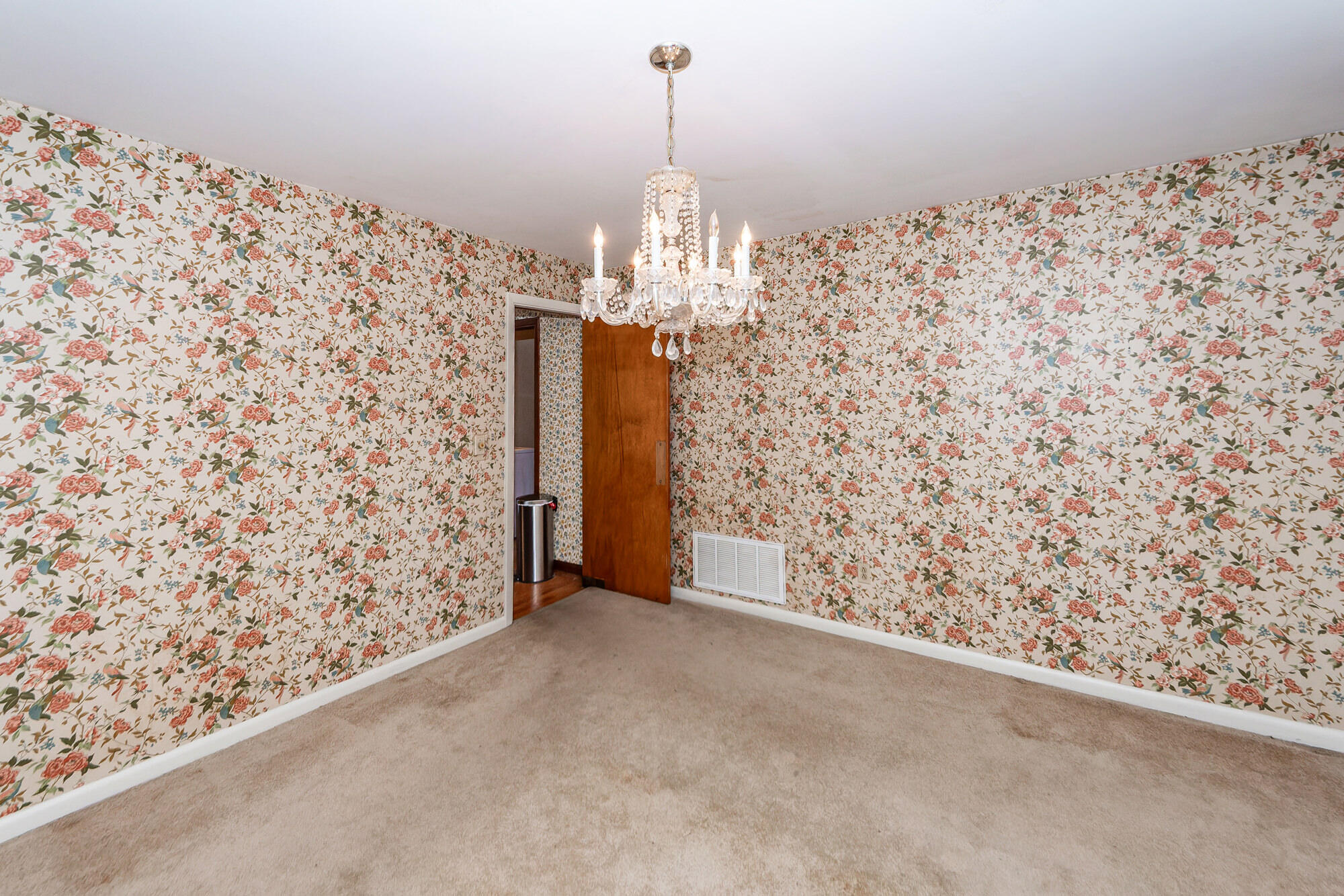 1234 Brookside Drive