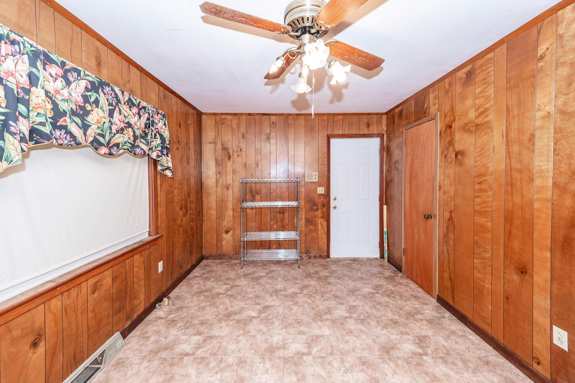 1234 Brookside Drive