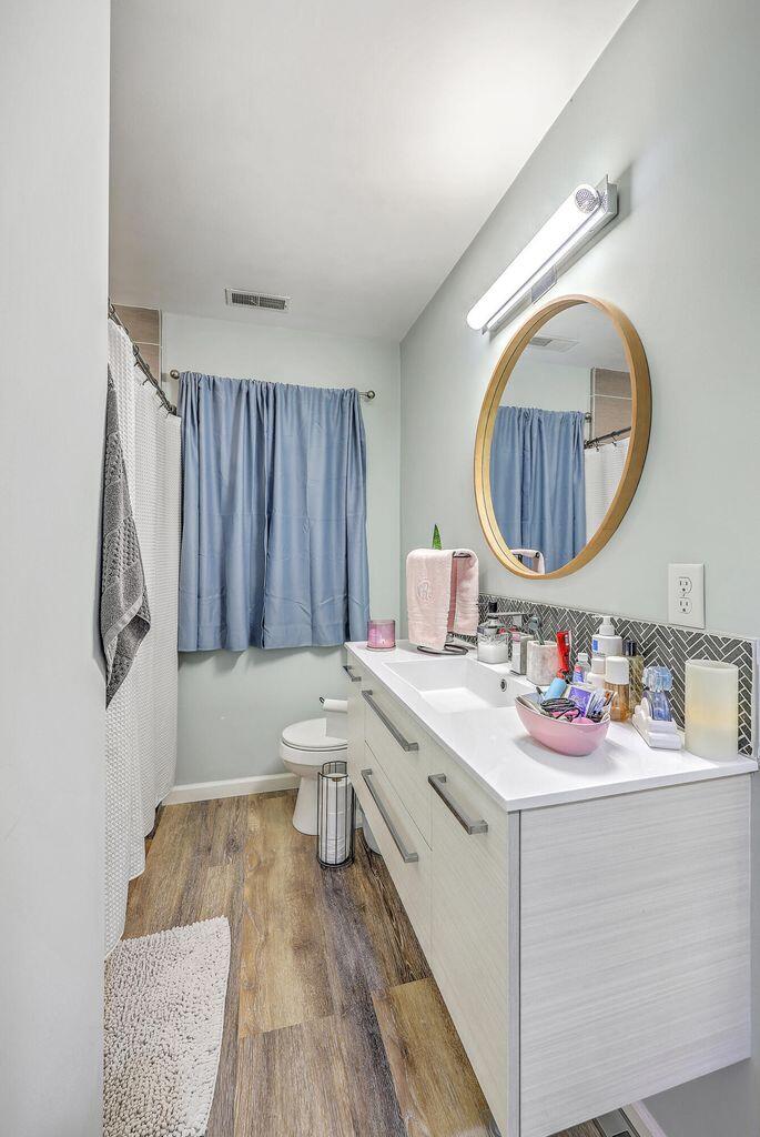 2477 Swallow Drive