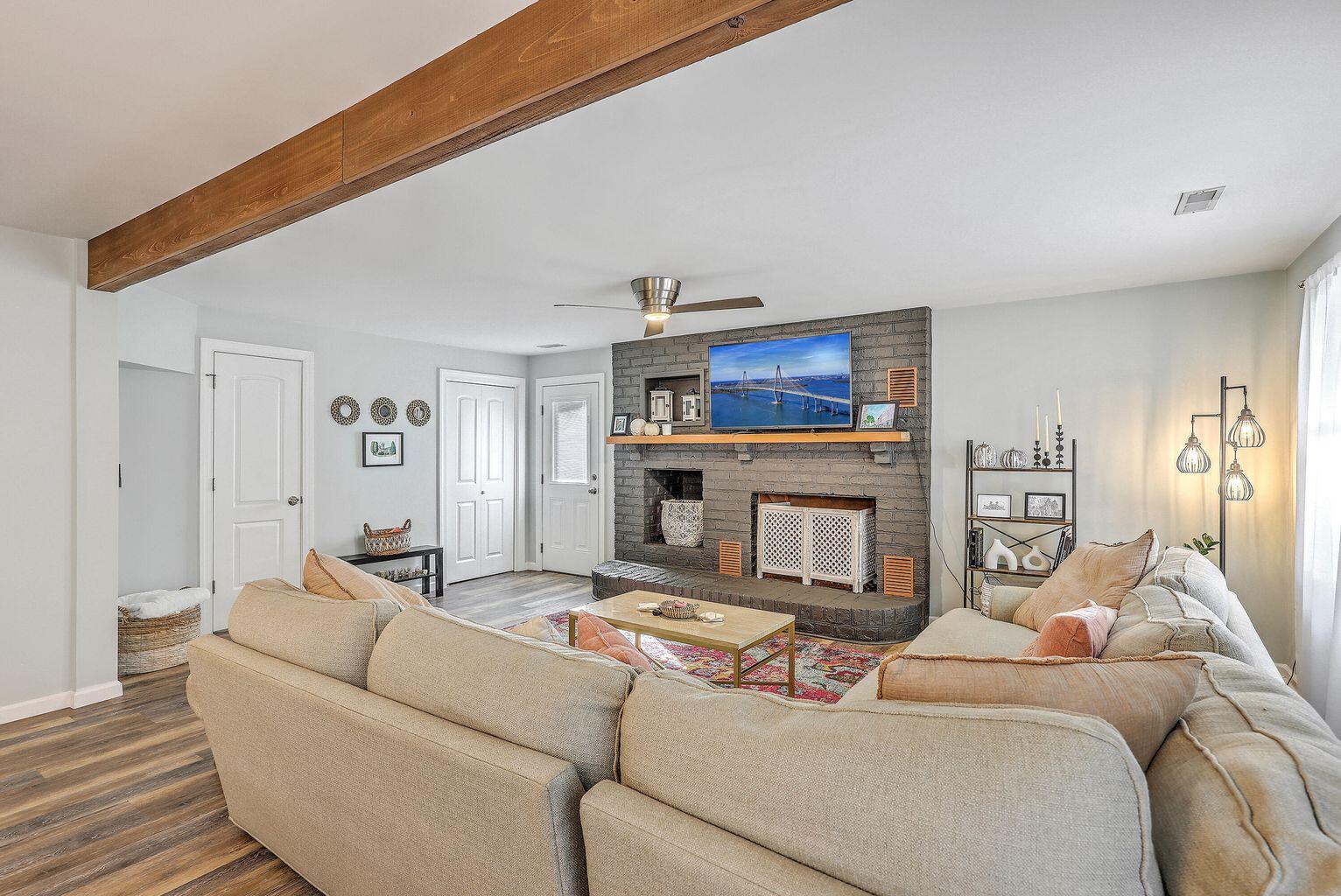 2477 Swallow Drive