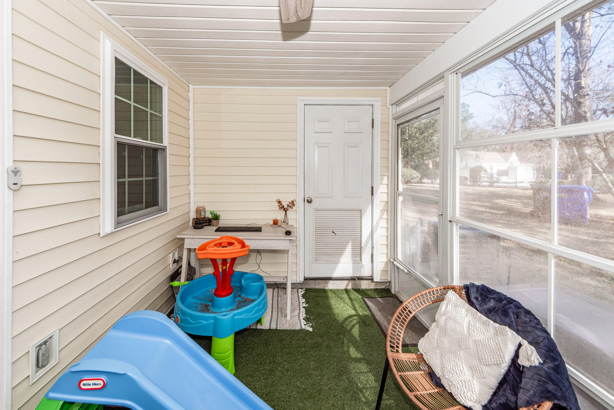 8097 Shadow Oak Drive