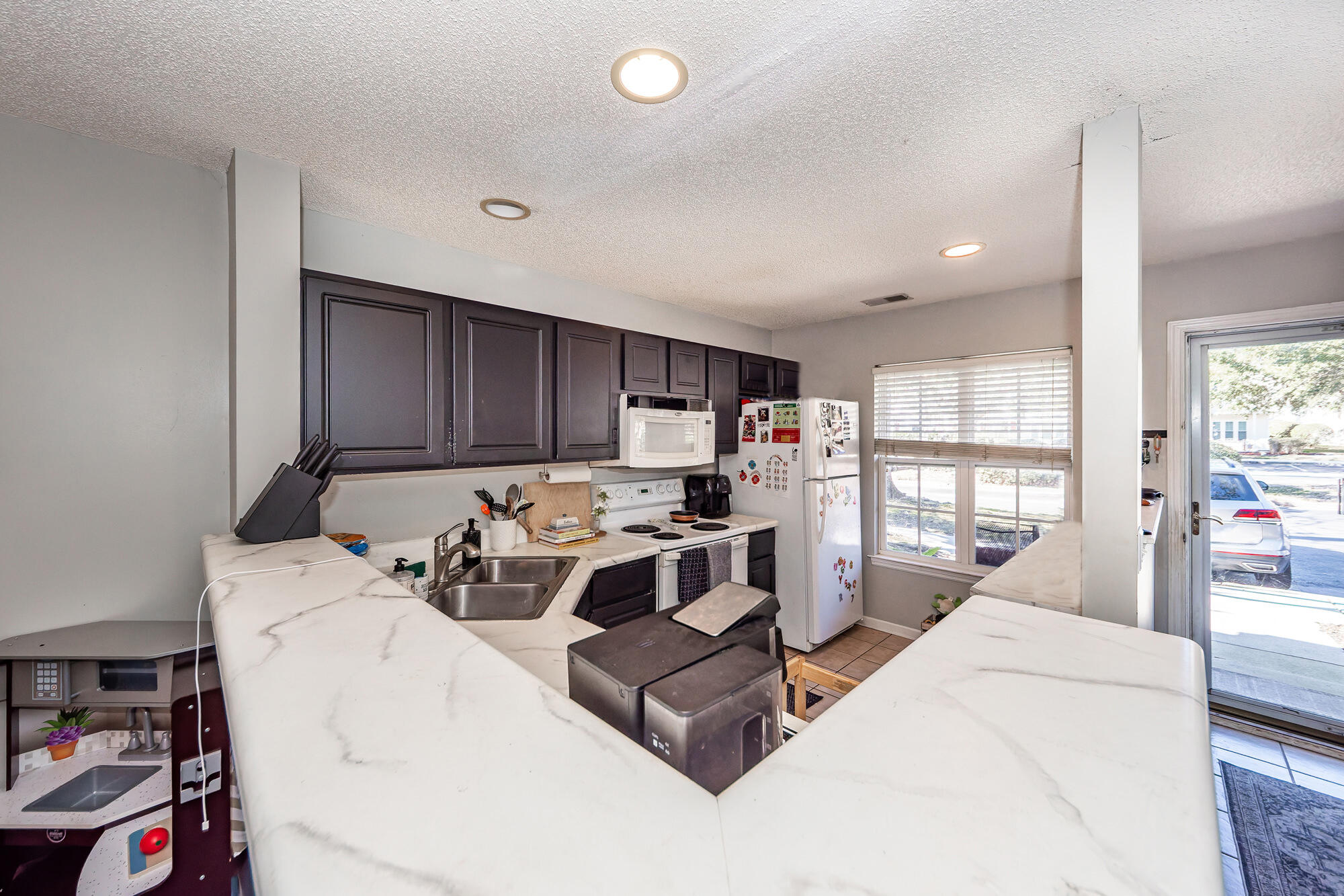8097 Shadow Oak Drive