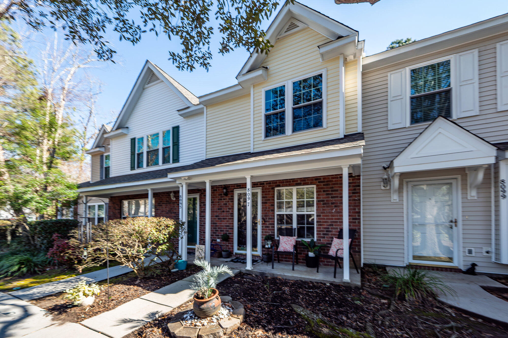 8097 Shadow Oak Drive