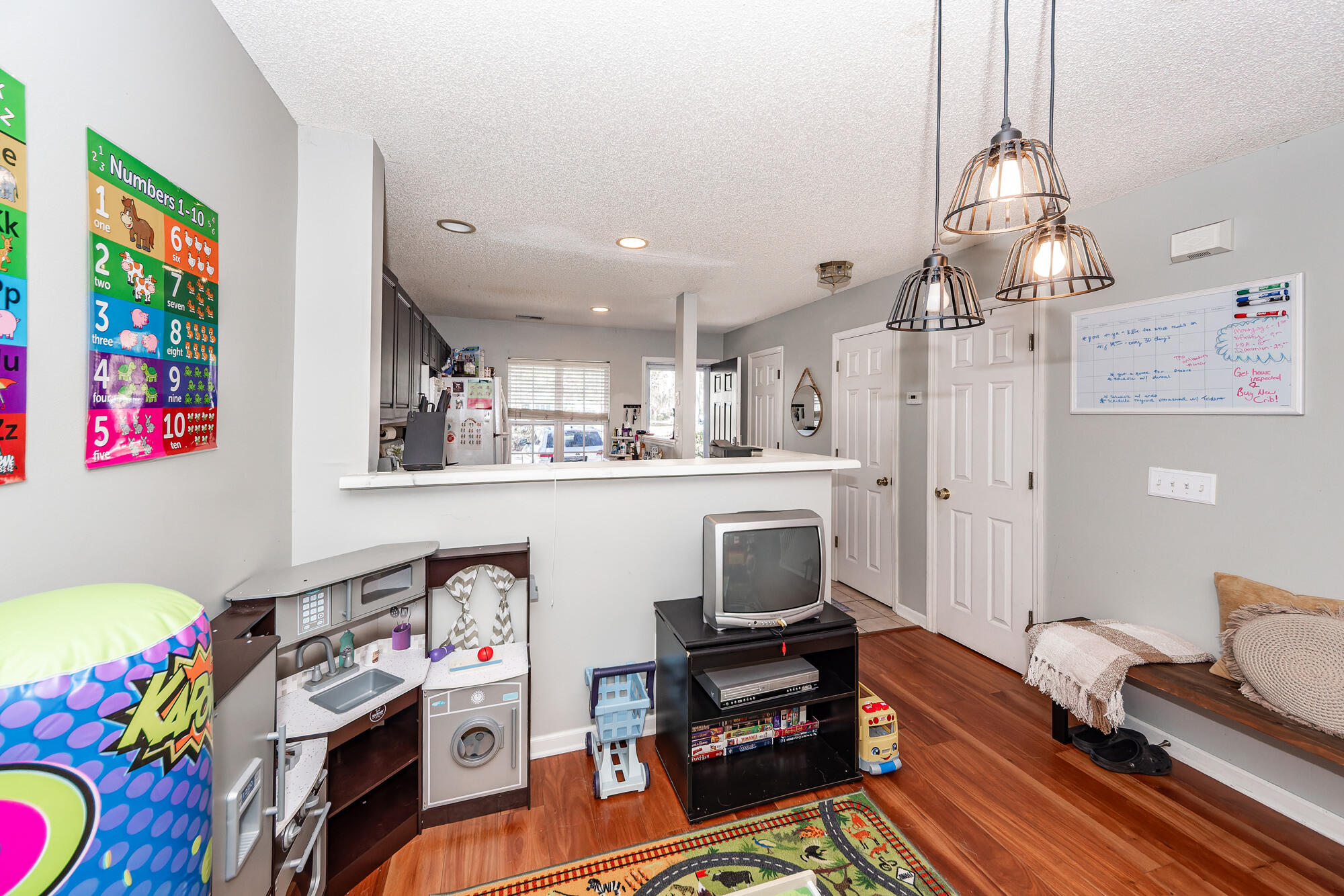 8097 Shadow Oak Drive