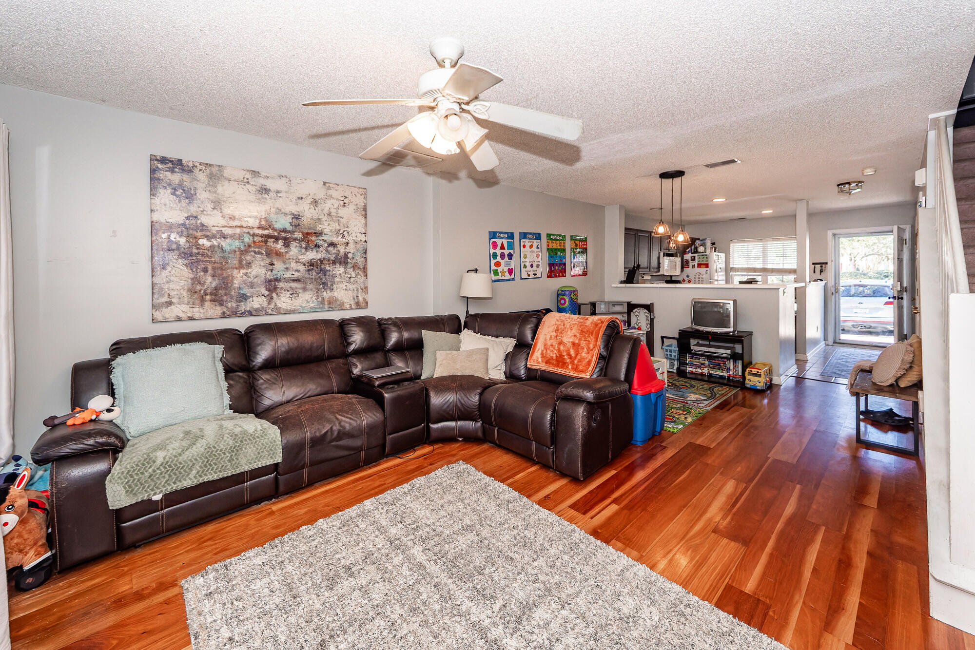 8097 Shadow Oak Drive