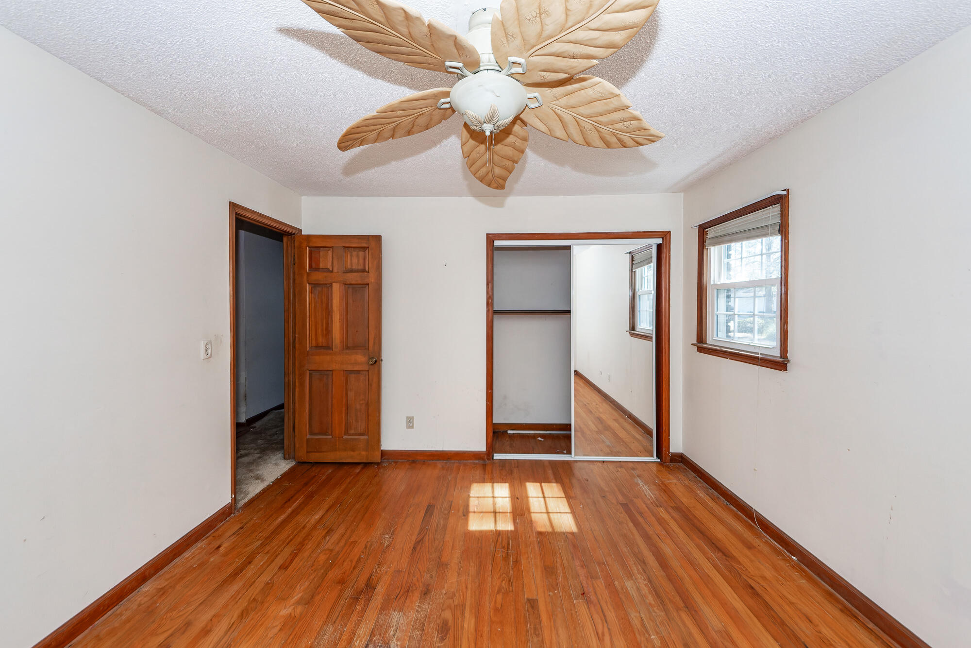 105 Renau Boulevard
