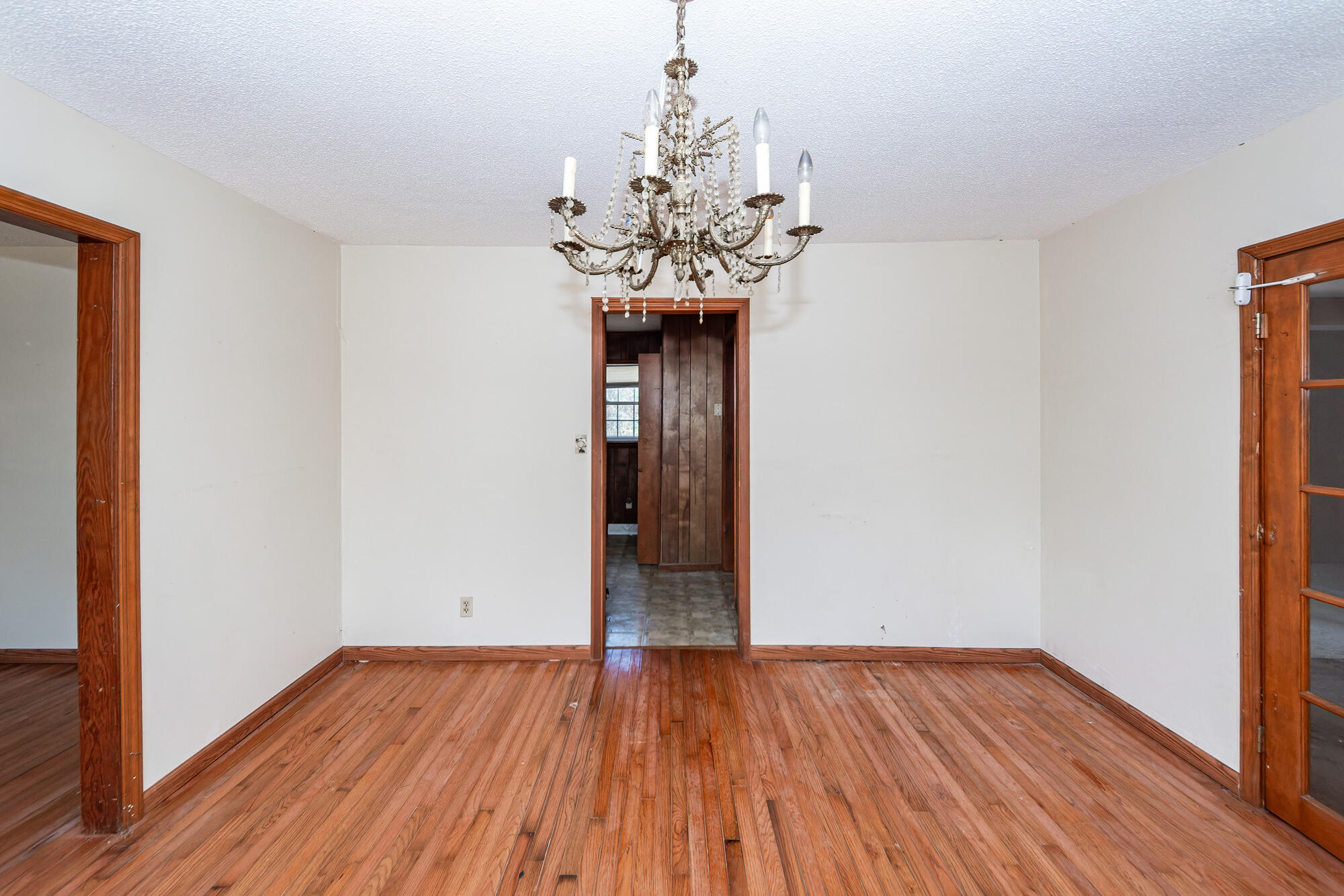 105 Renau Boulevard