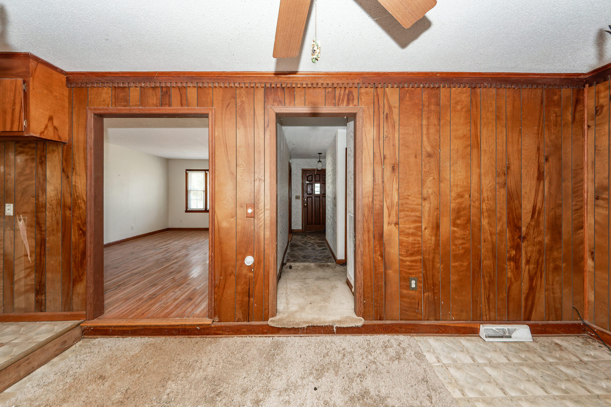 105 Renau Boulevard