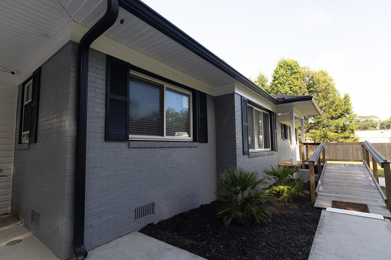 2422 Highway 174