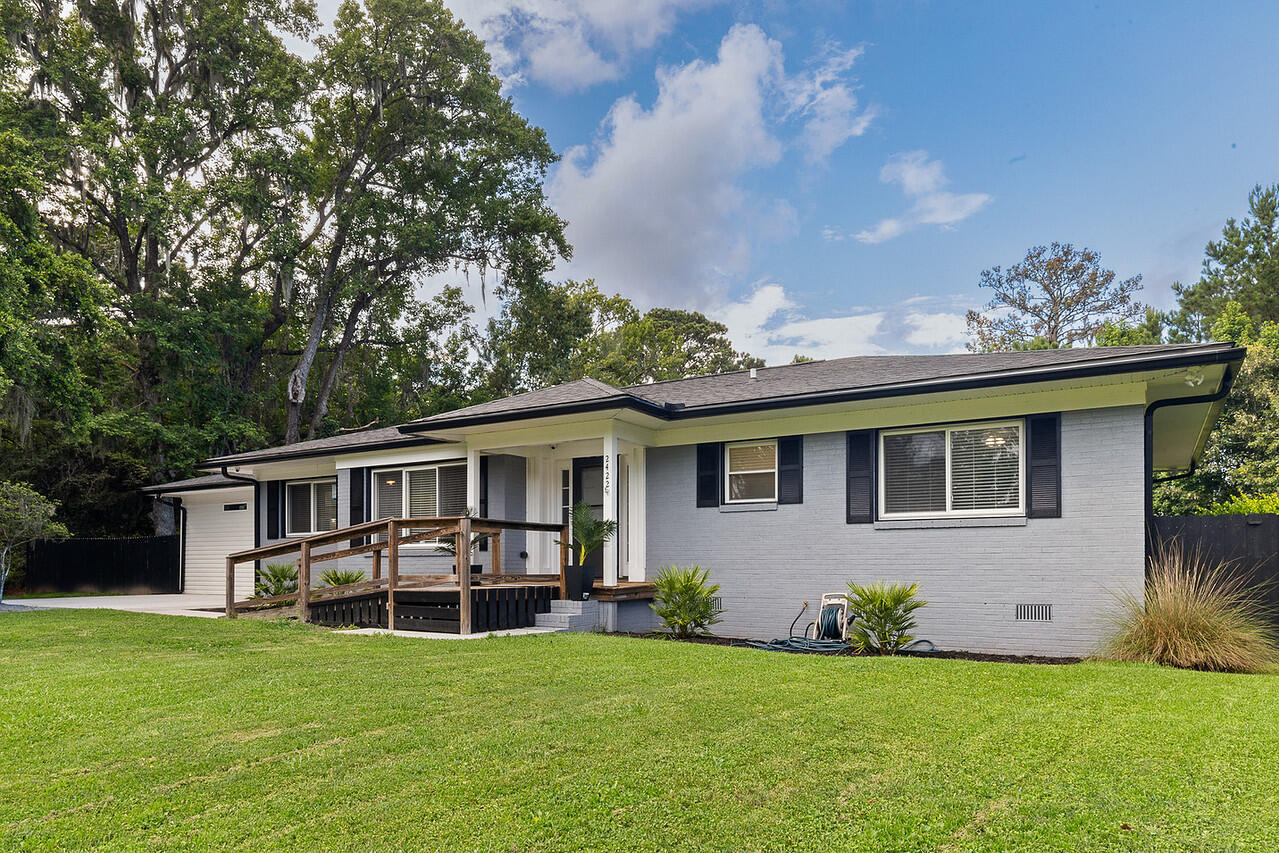2422 Highway 174
