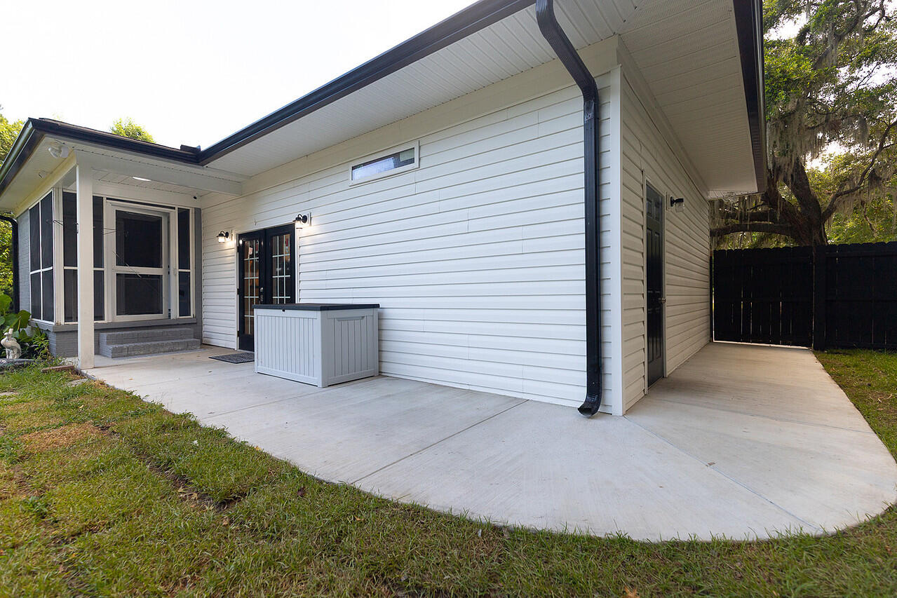 2422 Highway 174