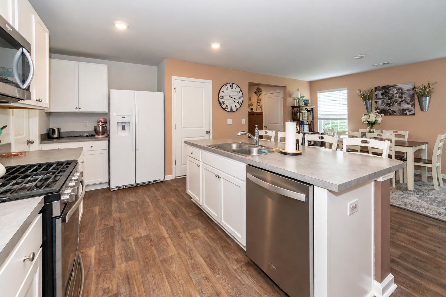 233 Coral Sunset Way