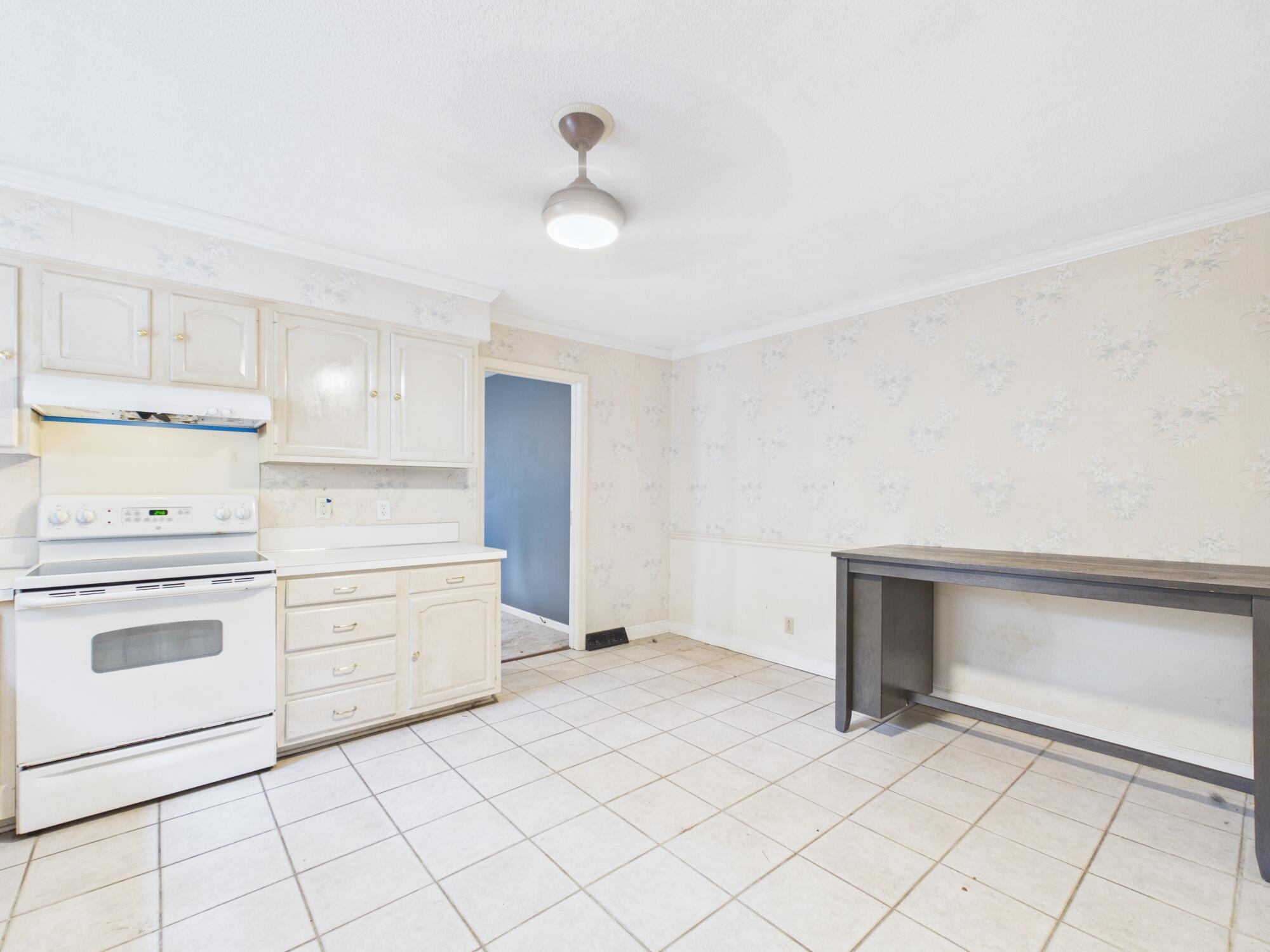 102 Candlewood Court
