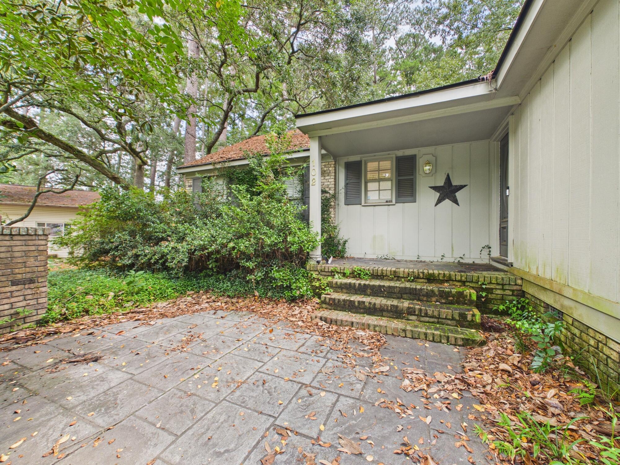 102 Candlewood Court