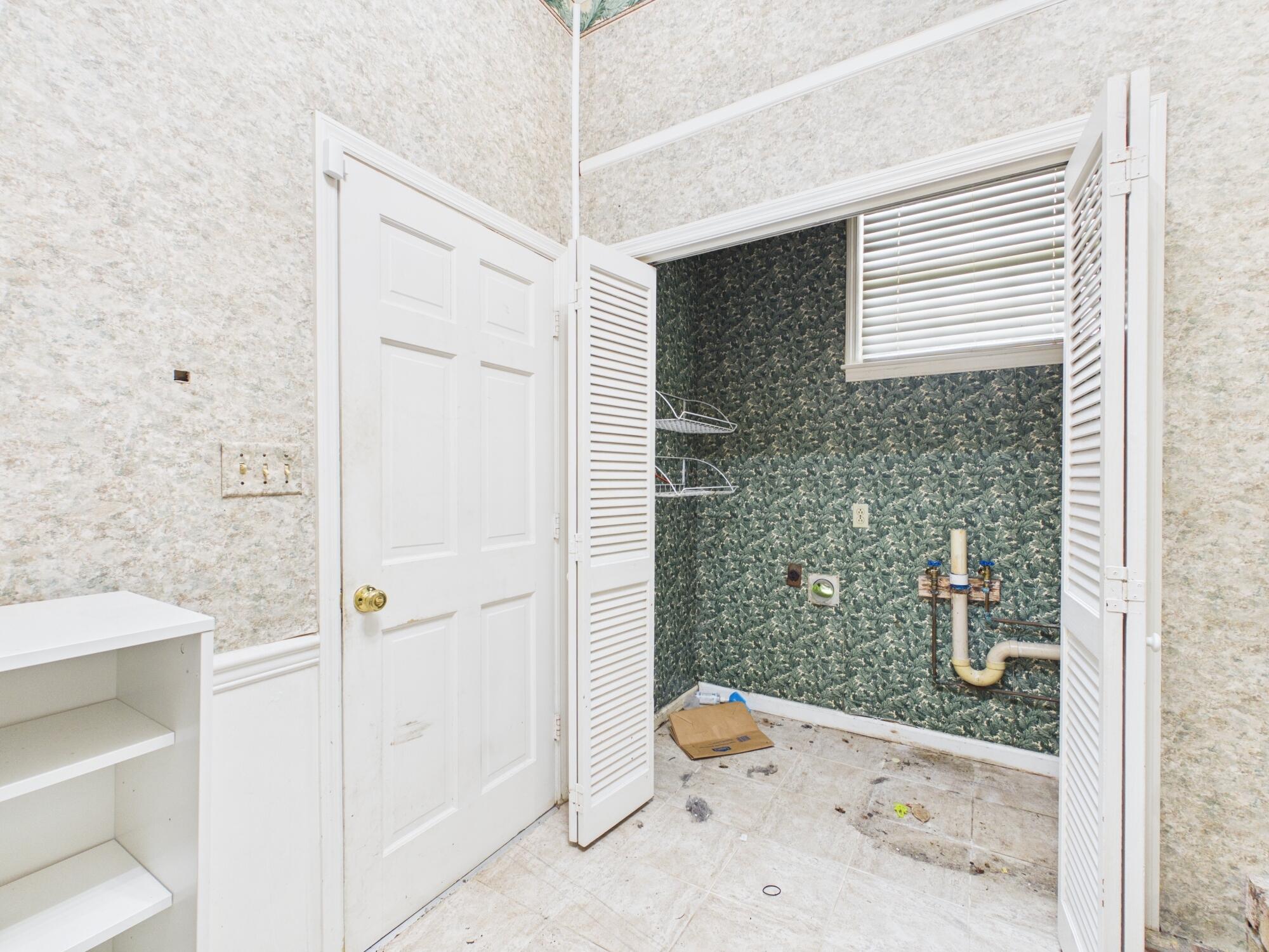 102 Candlewood Court