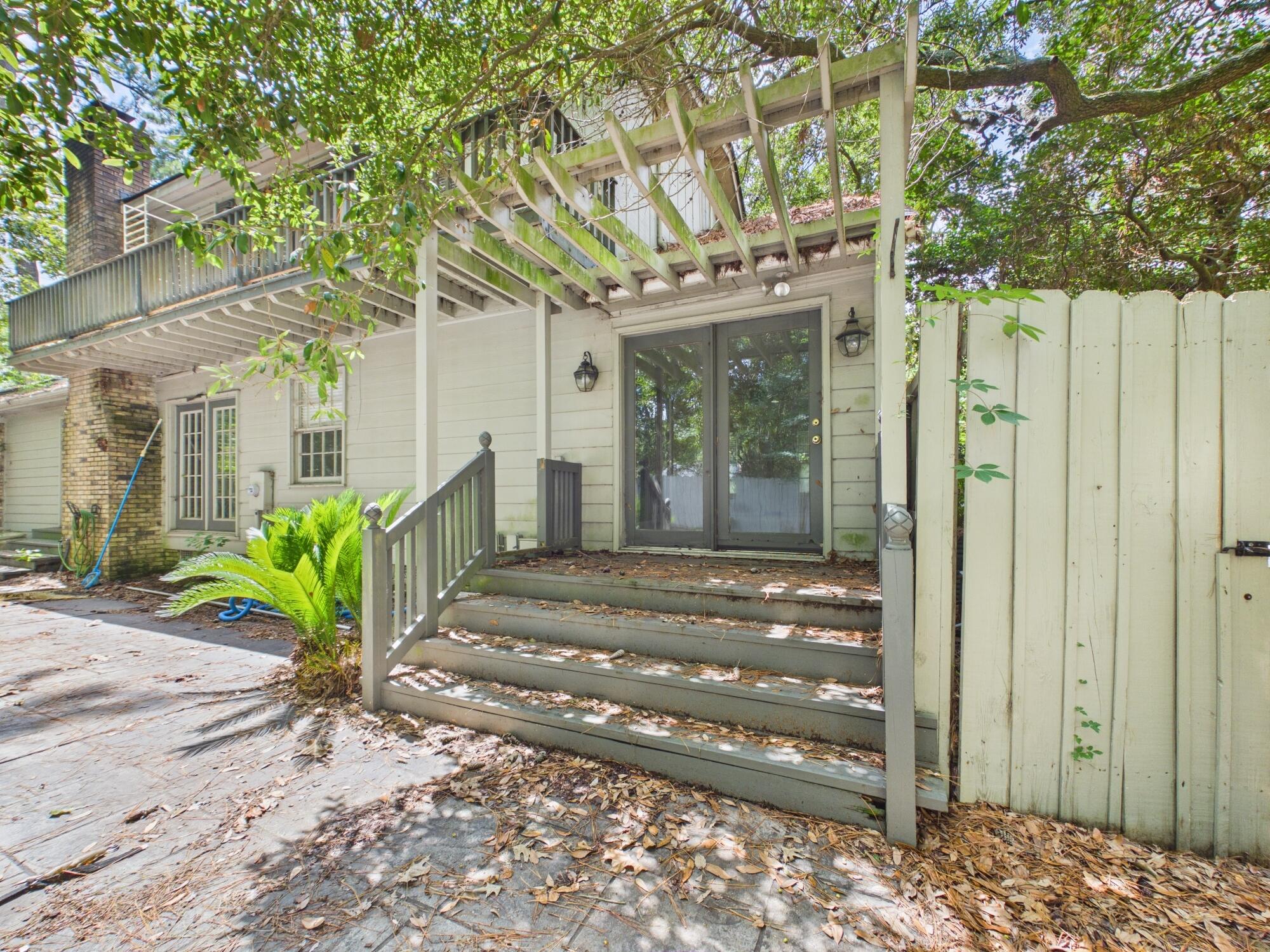 102 Candlewood Court