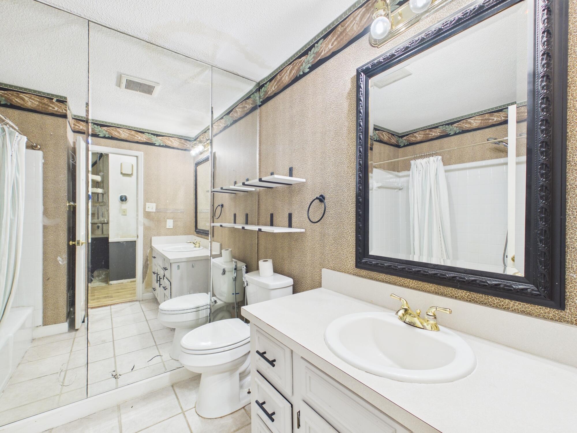 102 Candlewood Court