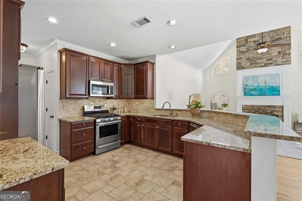 6705 Fox Creek Drive