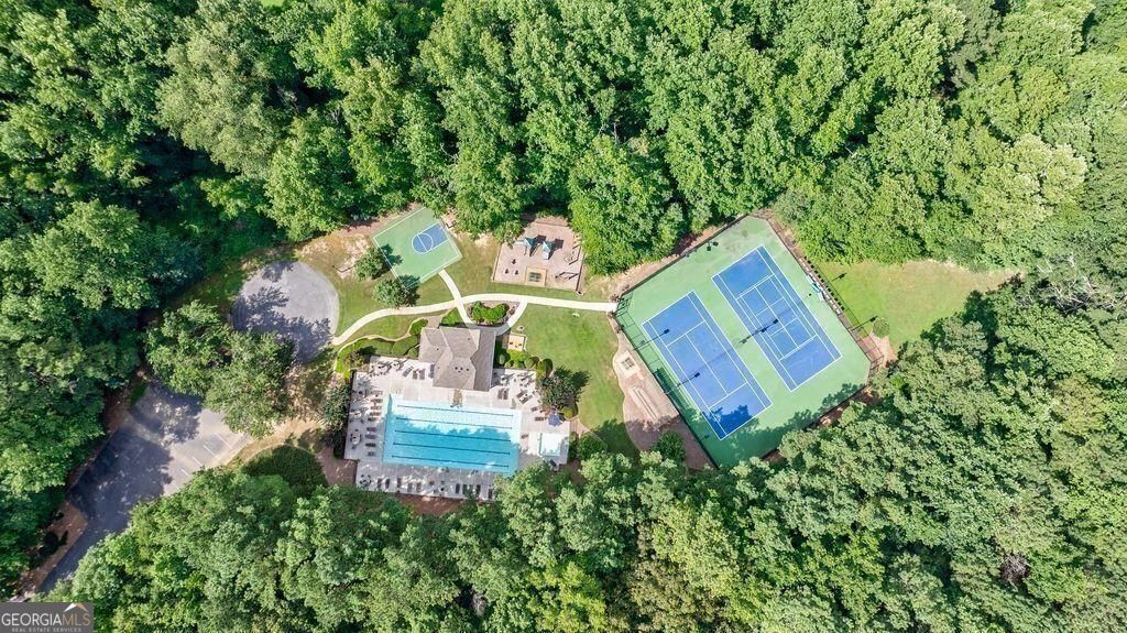 6705 Fox Creek Drive