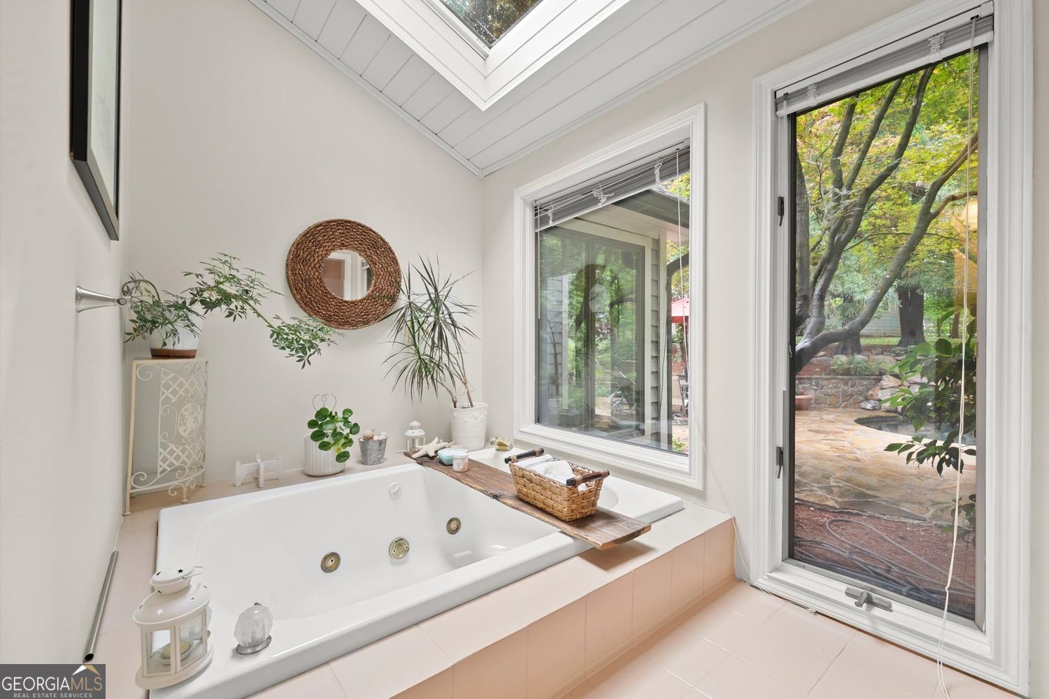 2125 Double Creek Lane