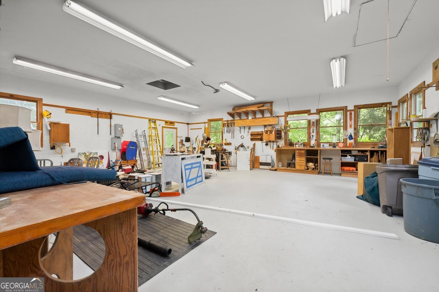 2125 Double Creek Lane