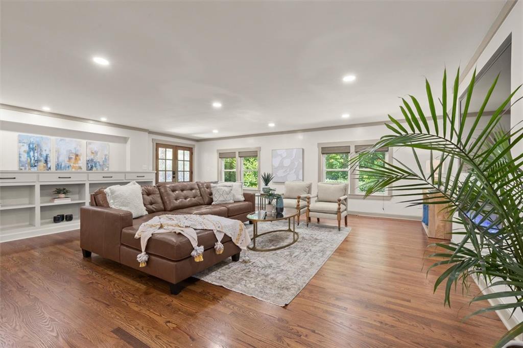 155 Crowe Road