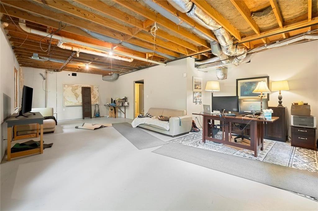 2125 Double Creek Lane