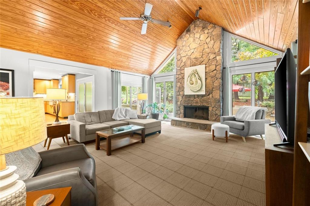 2125 Double Creek Lane
