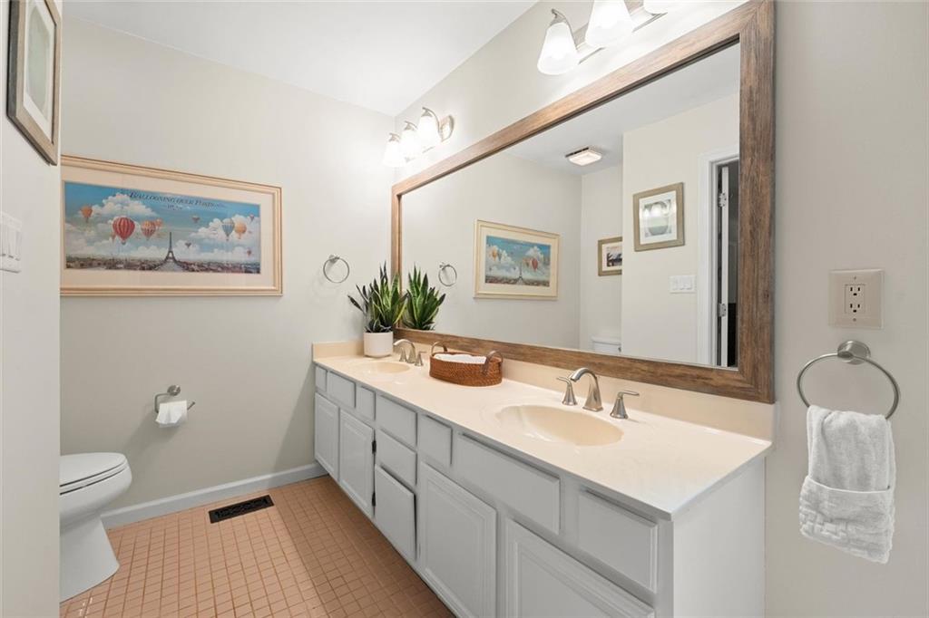 2125 Double Creek Lane