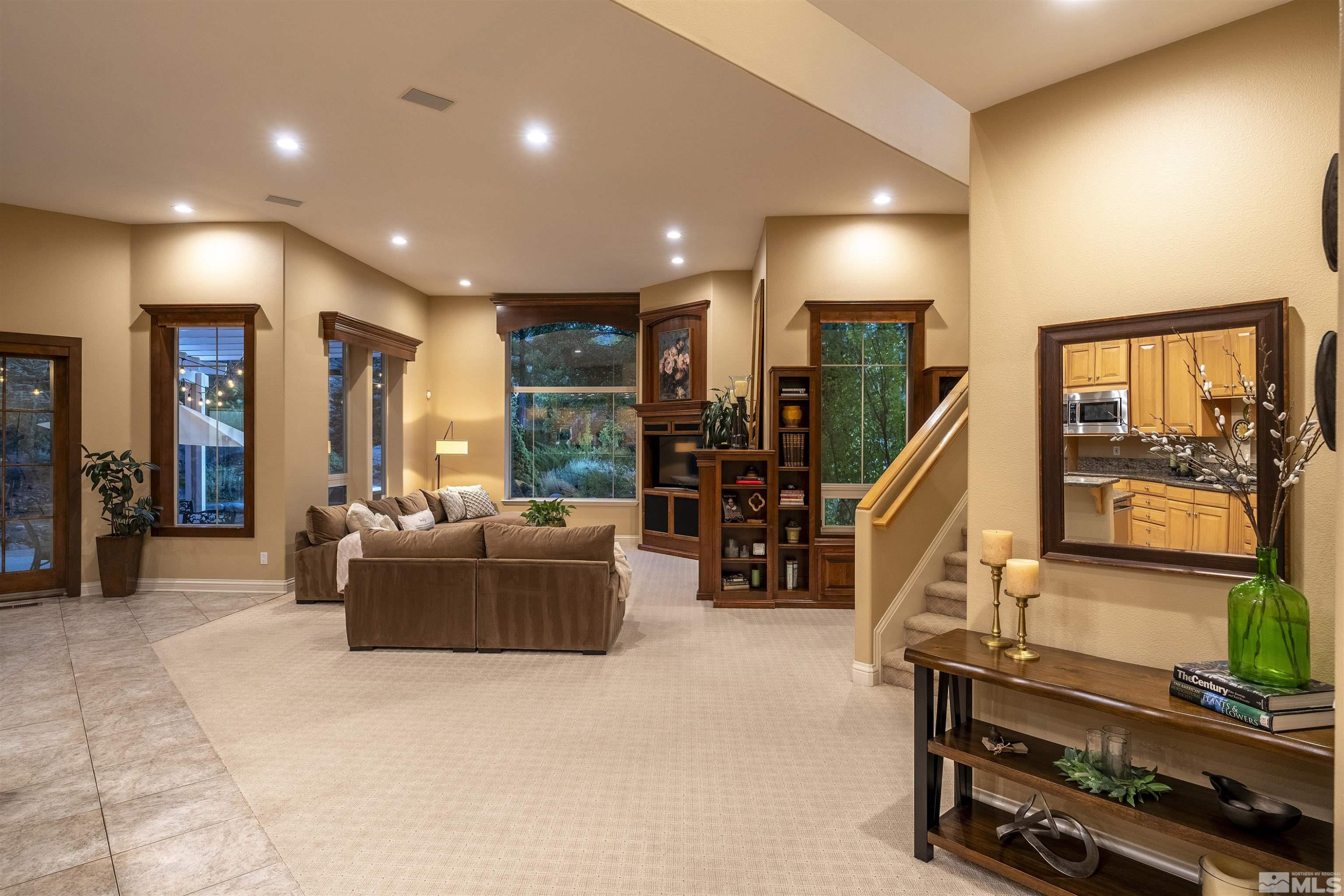 4570 Mountaingate Drive