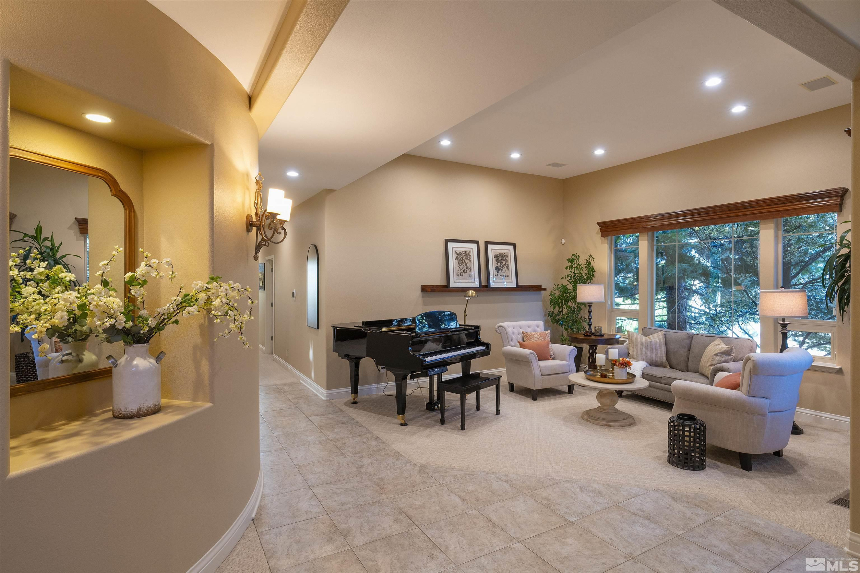 4570 Mountaingate Drive