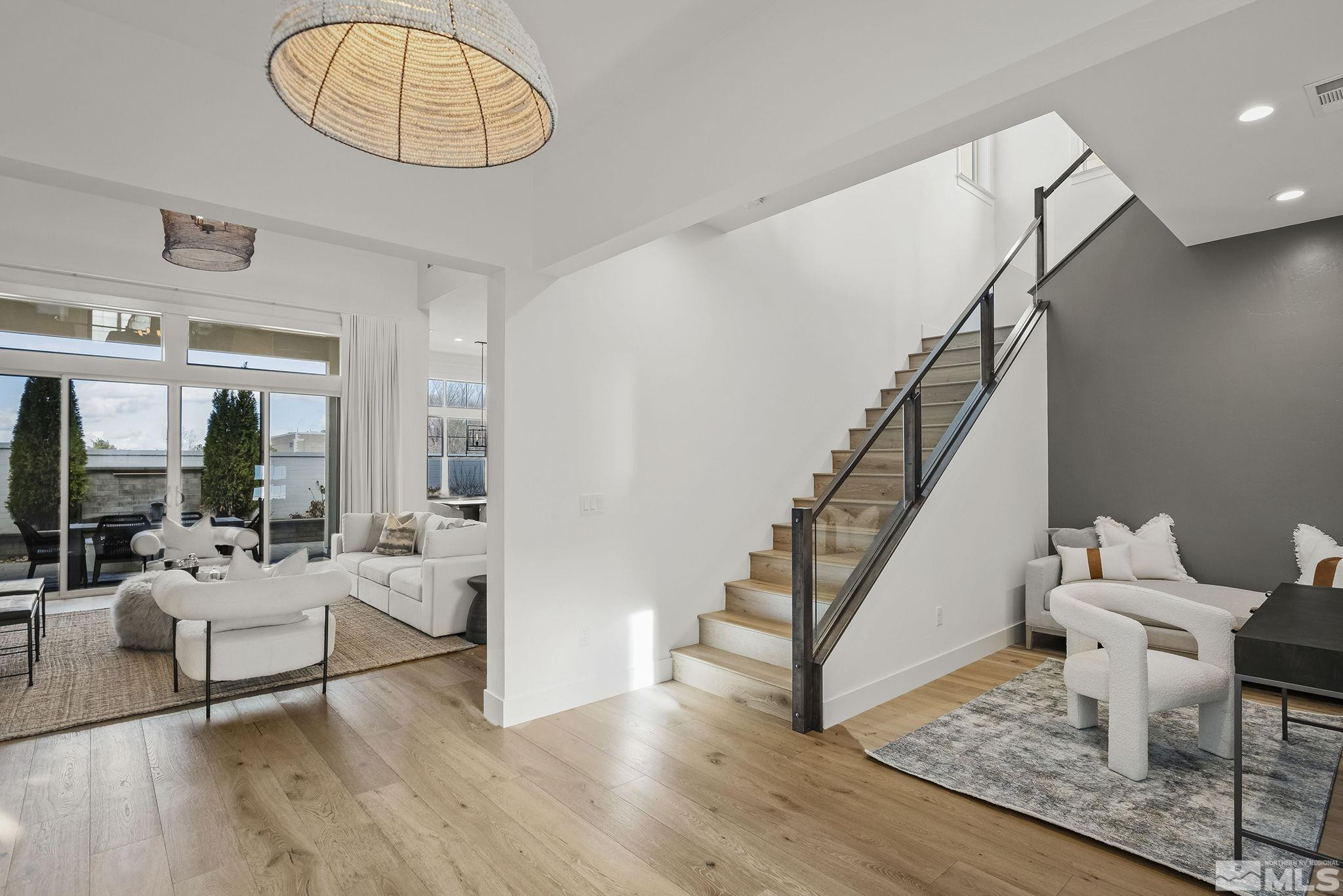 713 W Pleasant Oak Trail