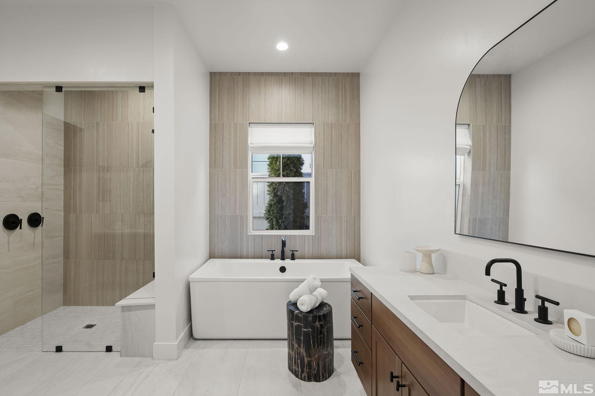 713 W Pleasant Oak Trail