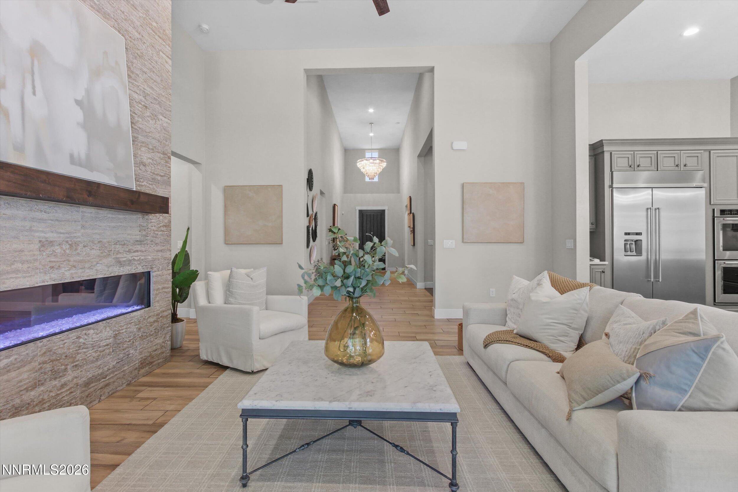 719 W Pleasant Oak Trail
