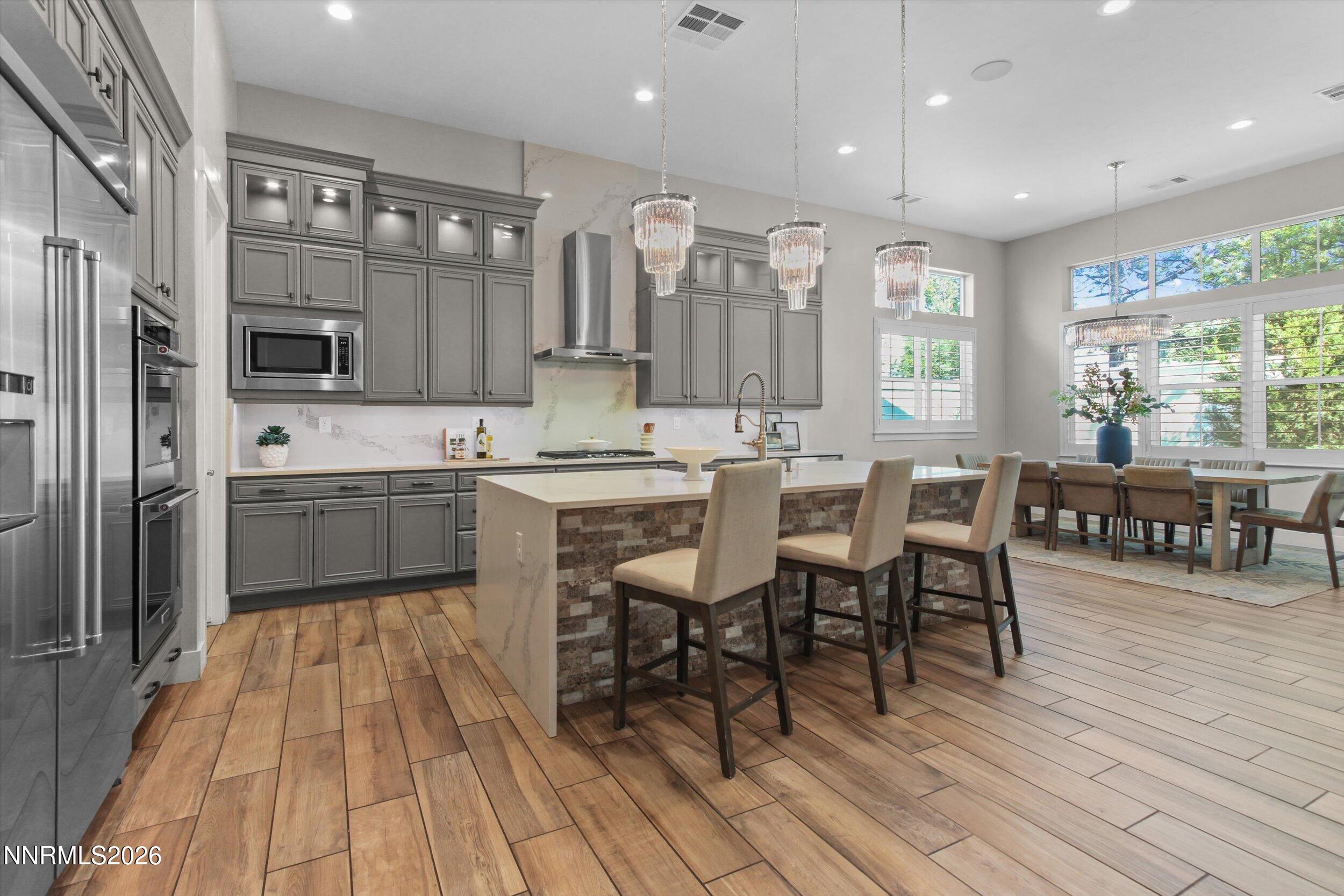 719 W Pleasant Oak Trail