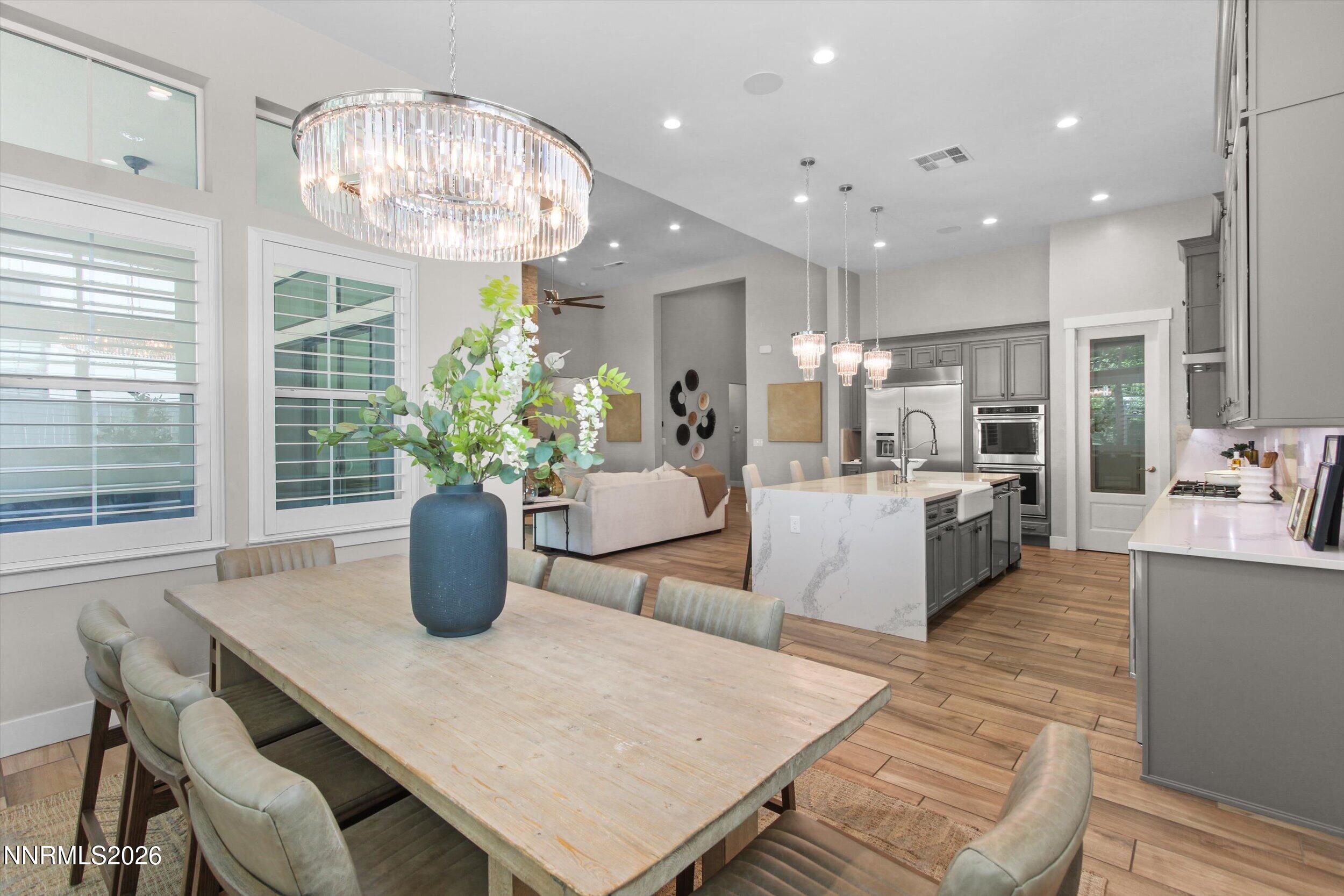 719 W Pleasant Oak Trail
