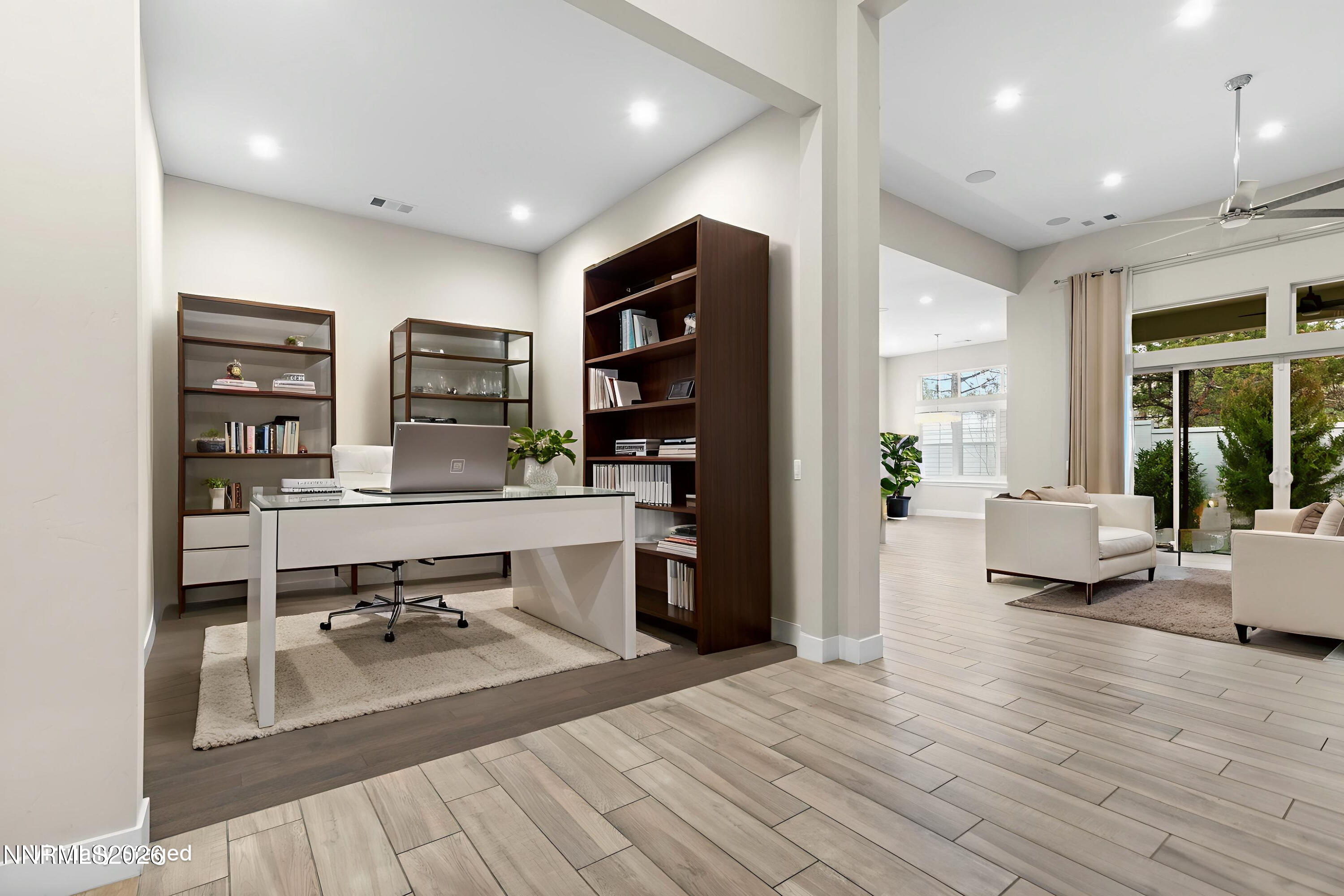 719 W Pleasant Oak Trail