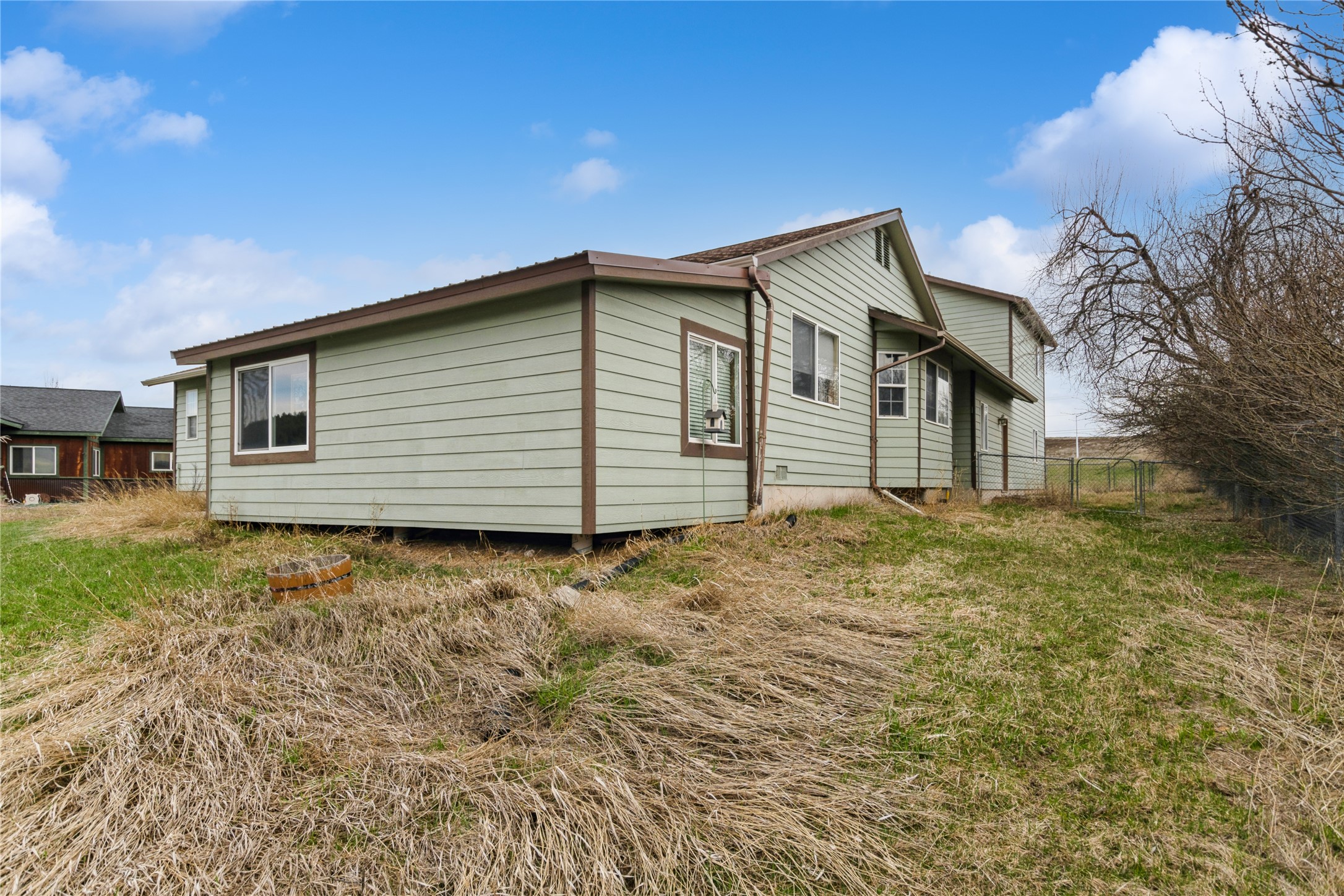 869 Foys Lake Road
