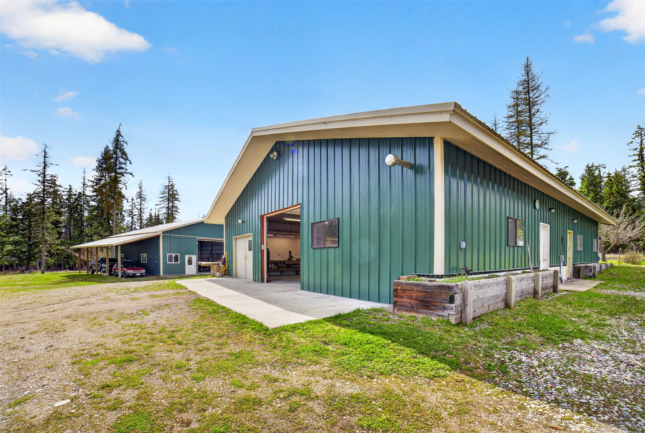 3820 Foothill Road