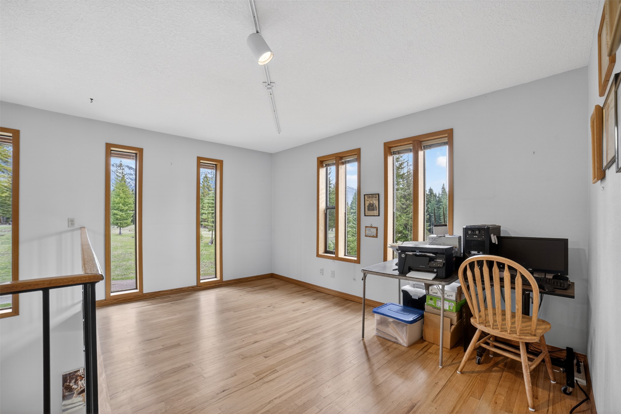 3820 Foothill Road