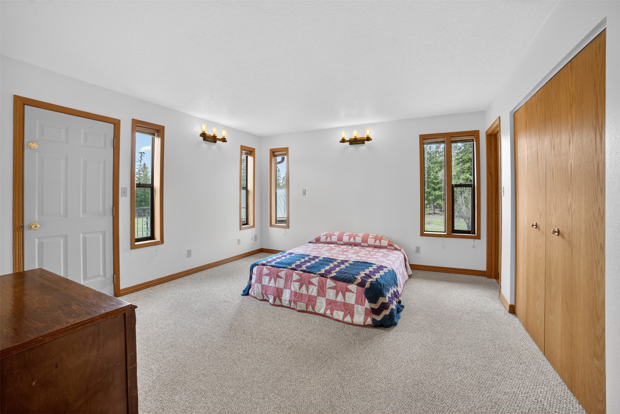 3820 Foothill Road