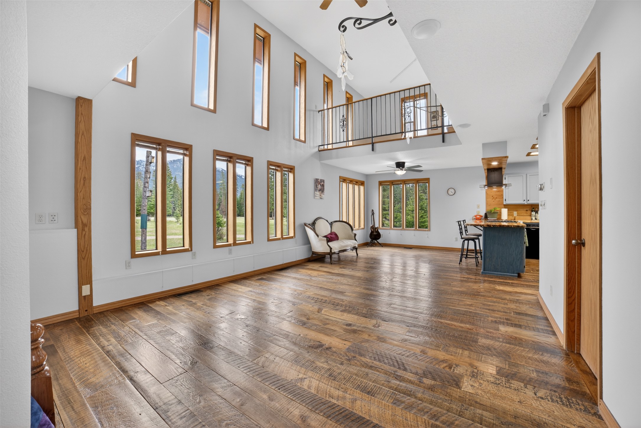 3820 Foothill Road