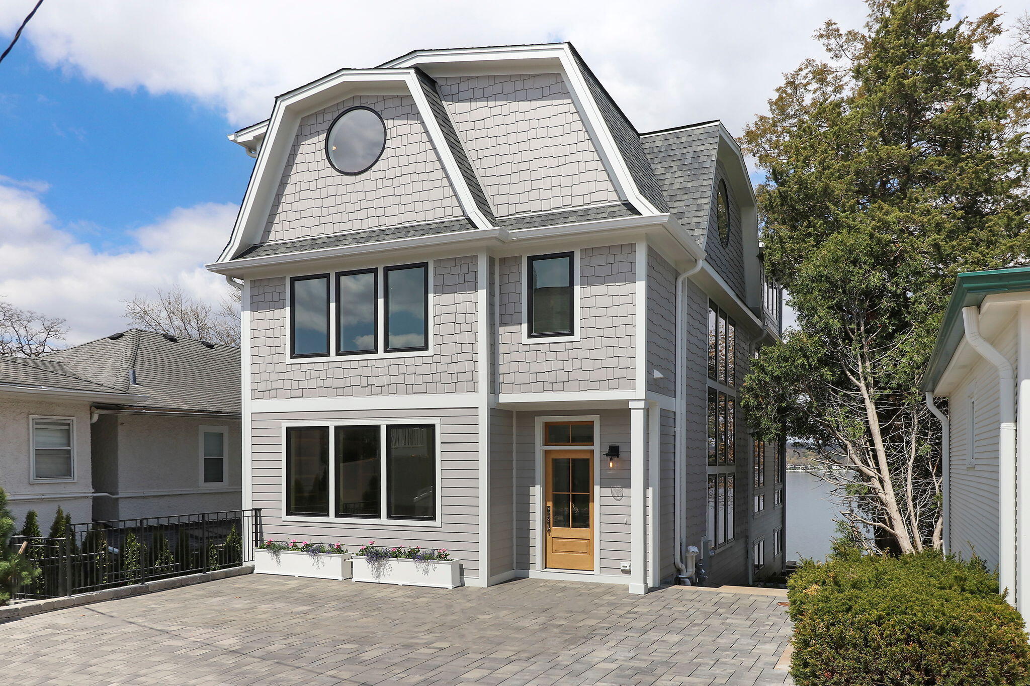 458 Harvard Ave